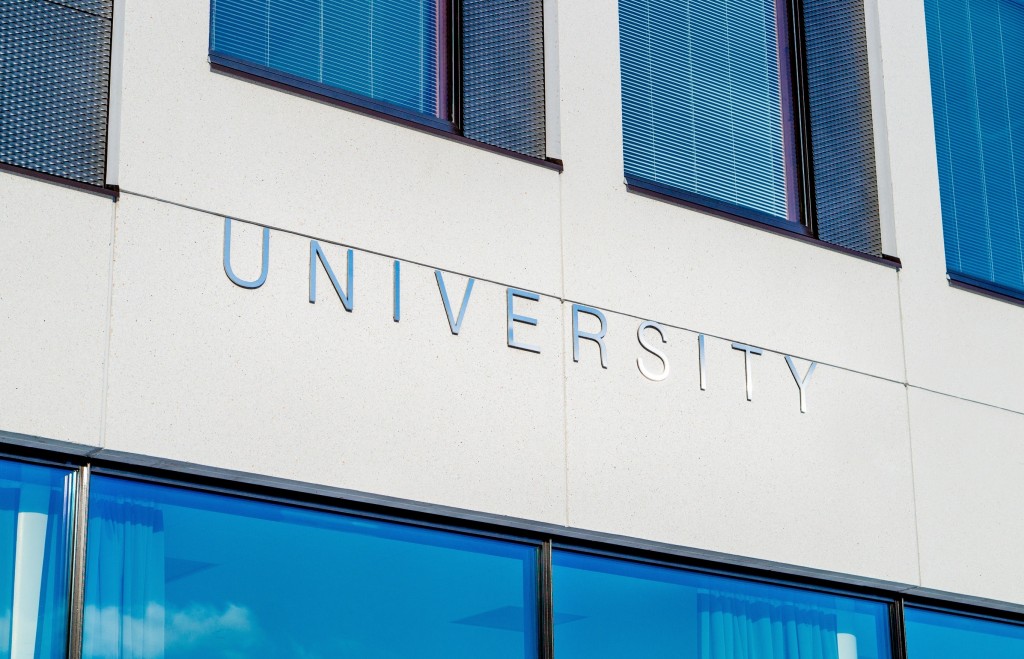 Uso de equipamiento reacondicionado en las universidades españolas